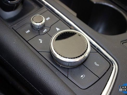 Used 2025 Cadillac XT5 Premium Luxury image 33