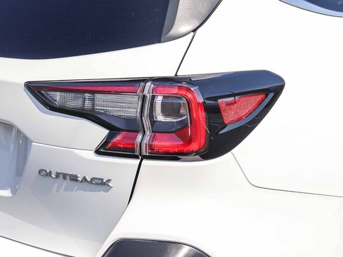Used 2024 Subaru Outback Limited AWD/4WD image 8