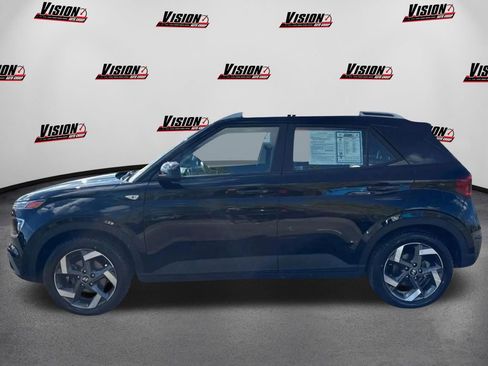 Certified 2022 Hyundai Venue SEL w/ Cargo Package image 8