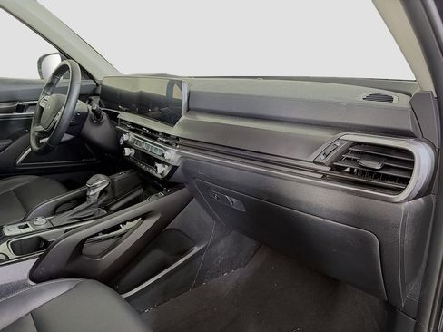 Used 2025 Kia Telluride S FWD image 35