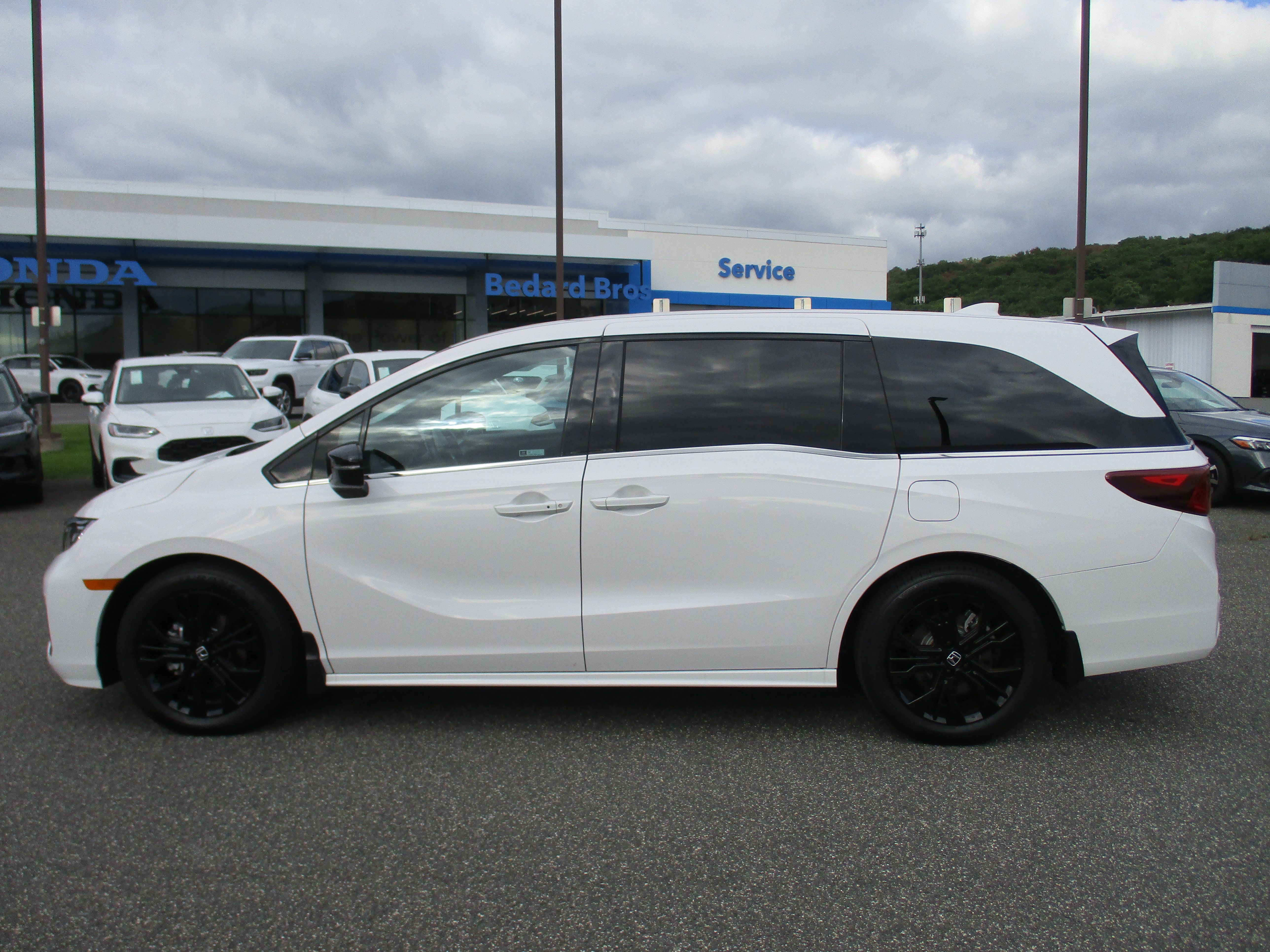 Certified 2025 Honda Odyssey Sport-L image 8