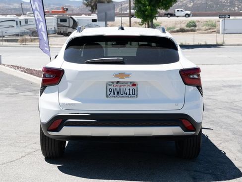 Used 2026 Chevrolet Trax LT w/ Driver Confidence Package FWD image 6