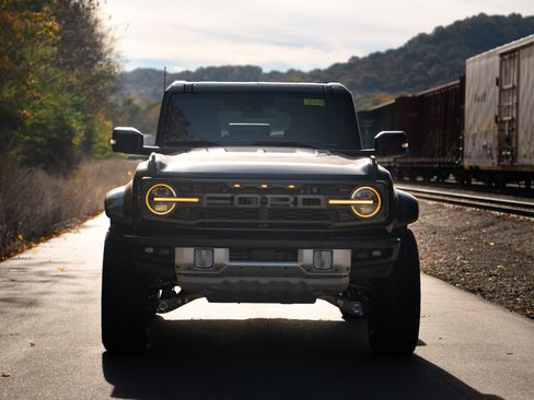 New 2025 Ford Bronco Raptor image 28