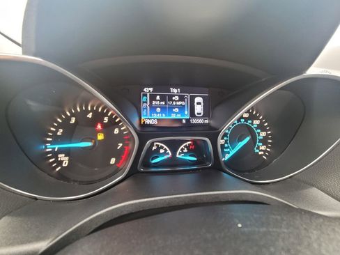 Used 2013 Ford Escape Titanium w/ Class II Trailer Tow Pkg image 11