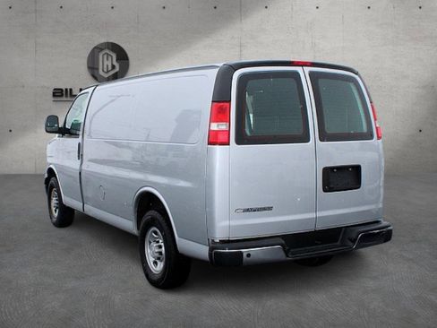 Used 2018 Chevrolet Express 2500 w/ Driver Convenience Package image 6