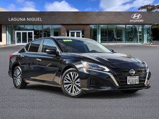 Used 2024 Nissan Altima 2.5 SV FWD video 1