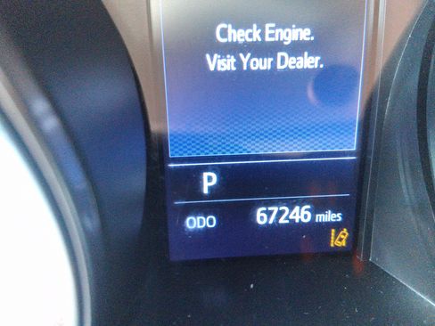 Used 2020 Toyota C-HR XLE FWD image 23