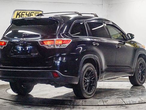 Used 2015 Toyota Highlander XLE FWD image 4