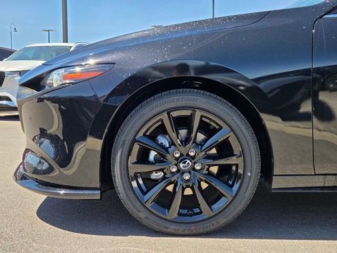New 2026 MAZDA MAZDA3 Hatchback w/Premium Plus Pkg image 5