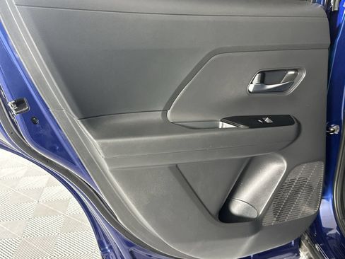 Certified 2025 Nissan Kicks SV FWD image 30