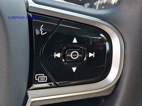 Certified 2023 Volvo XC60 B5 Plus image 22