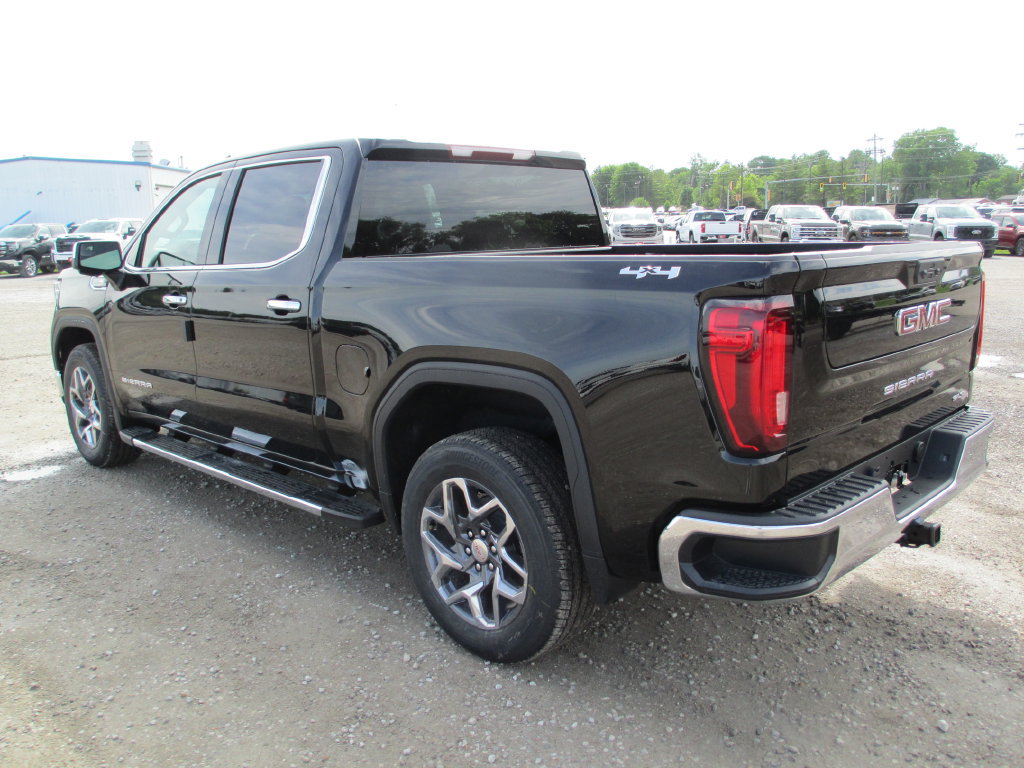 New 2026 GMC Sierra 1500 SLT w/ SLT Premium Package AWD/4WD image 9
