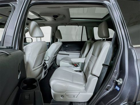 Used 2019 Honda Pilot Elite image 24