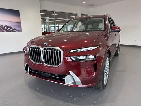 New 2026 BMW X7 xDrive40i image 3