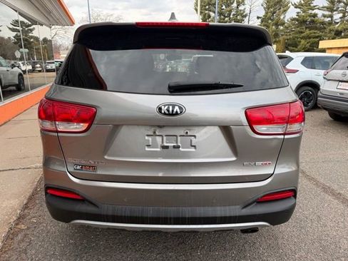 Used 2016 Kia Sorento EX image 6