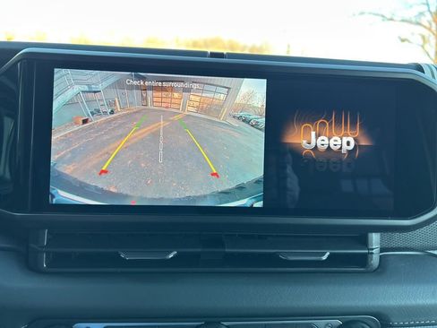 New 2026 Jeep Wrangler Unlimited Rubicon w/ Safety Group image 27