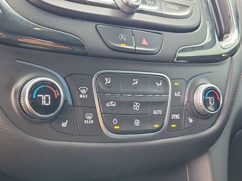 Certified 2023 Chevrolet Equinox RS w/ RS Leather Package FWD image 35