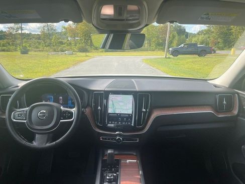Used 2024 Volvo XC60 T8 Plus w/ Protection Package Premier AWD/4WD image 18