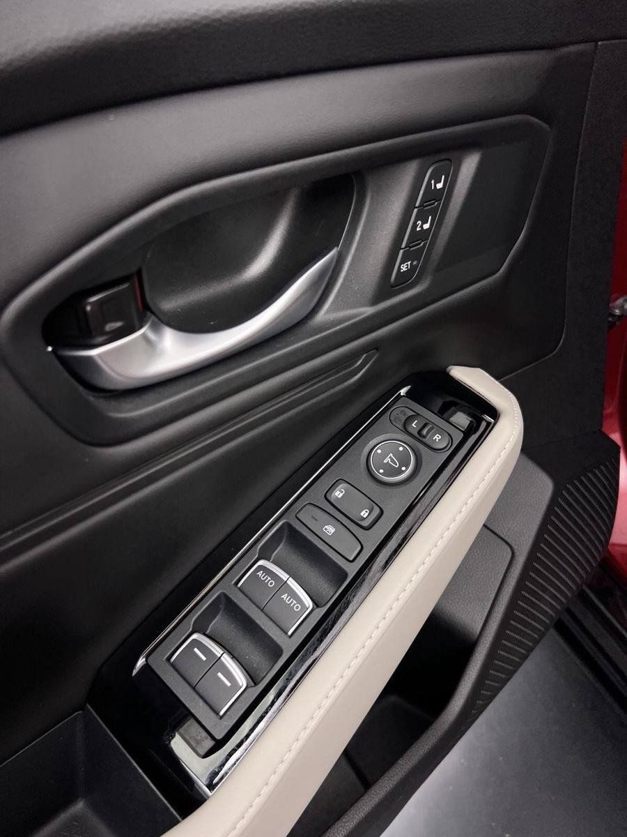 Used 2024 Honda Accord Touring image 15