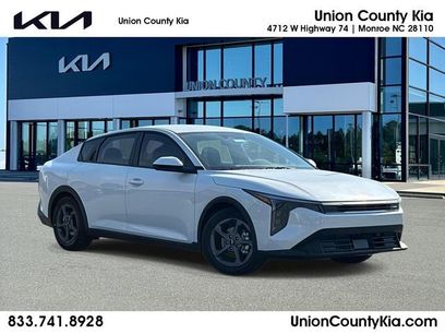 New 2026 Kia K4 LXS