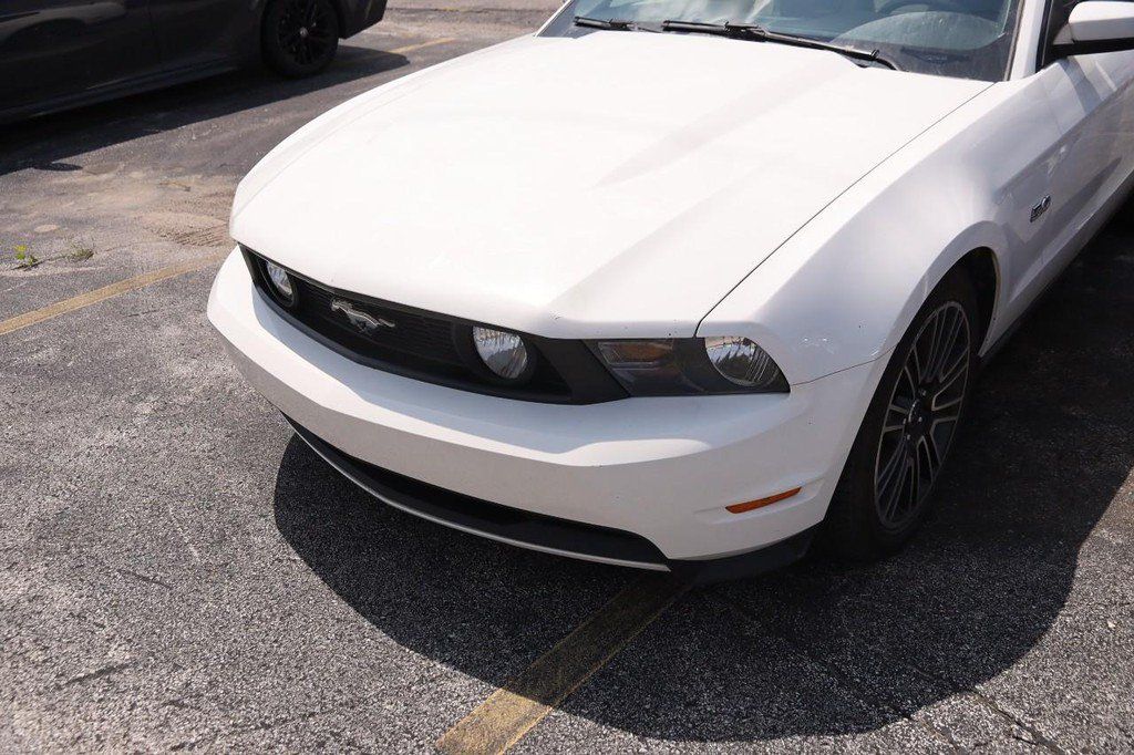 Used 2011 Ford Mustang GT Premium w/ Comfort Pkg RWD image 5