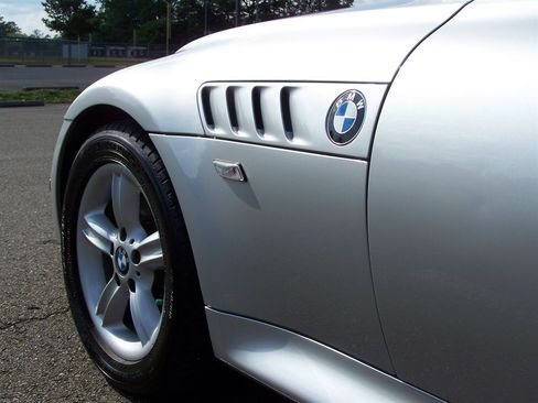 Used 2000 BMW Z3 2.5i RWD image 19