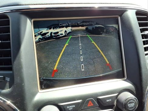 Used 2016 Jeep Grand Cherokee Limited AWD/4WD image 9