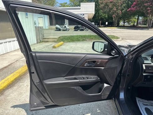 Used 2016 Honda Accord EX-L image 14