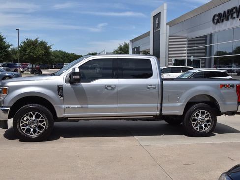 Used 2021 Ford F250 Lariat w/ Lariat Ultimate Package AWD/4WD image 12