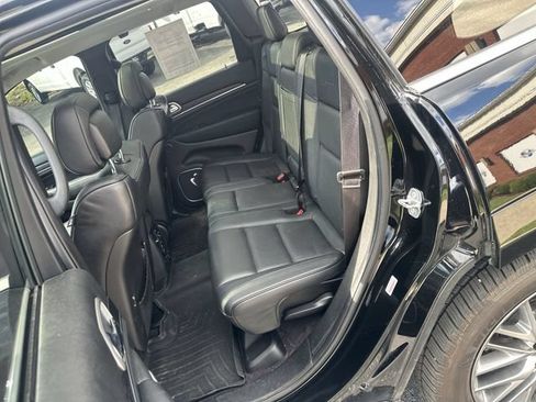 Used 2017 Jeep Grand Cherokee Summit w/ Platinum Series Group AWD/4WD image 27