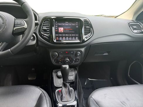 Used 2018 Jeep Compass Limited AWD/4WD image 11