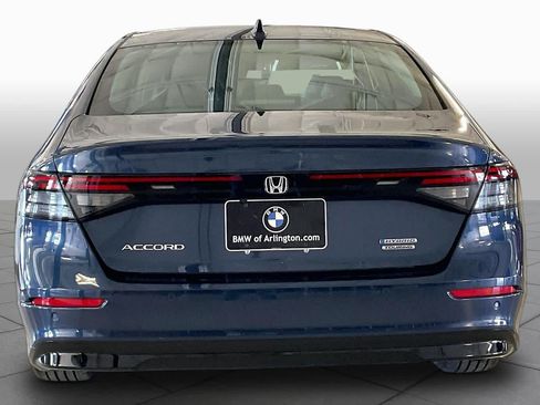 Used 2024 Honda Accord Touring image 4
