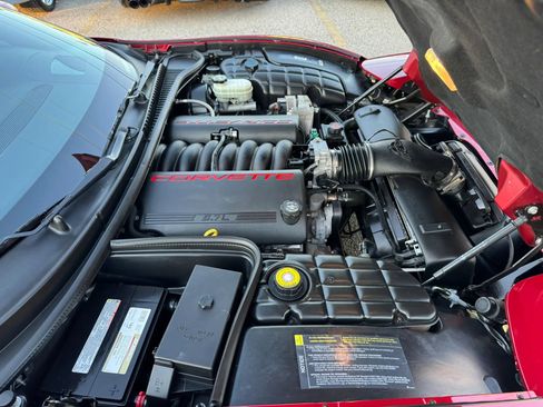 Used 2000 Chevrolet Corvette Convertible w/ Memory Pkg RWD image 43