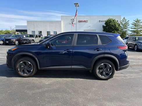 Used 2024 Nissan Rogue SV AWD/4WD image 8