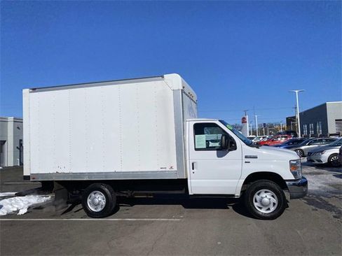 Used 2014 Ford E-350 and Econoline 350 Super Duty w/ Power Windows & Locks Group image 3