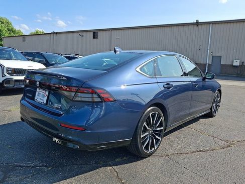 Used 2023 Honda Accord Touring image 18