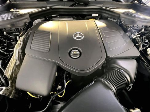 New 2026 Mercedes-Benz GLC 300 4MATIC image 14