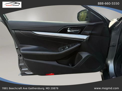 Used 2017 Nissan Maxima 3.5 SV FWD image 17