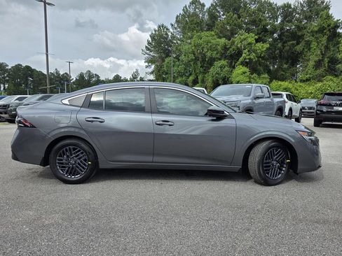 New 2026 Nissan Sentra SV w/ SV Convenience Package FWD image 32