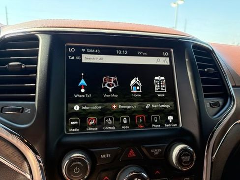 Used 2018 Jeep Grand Cherokee Summit AWD/4WD image 19