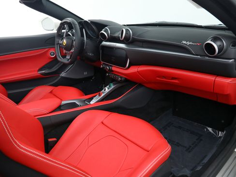 Certified 2022 Ferrari Portofino M RWD image 21