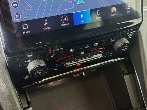 Used 2022 Jeep Grand Cherokee Limited 4xe w/ Luxury Tech Group II image 24