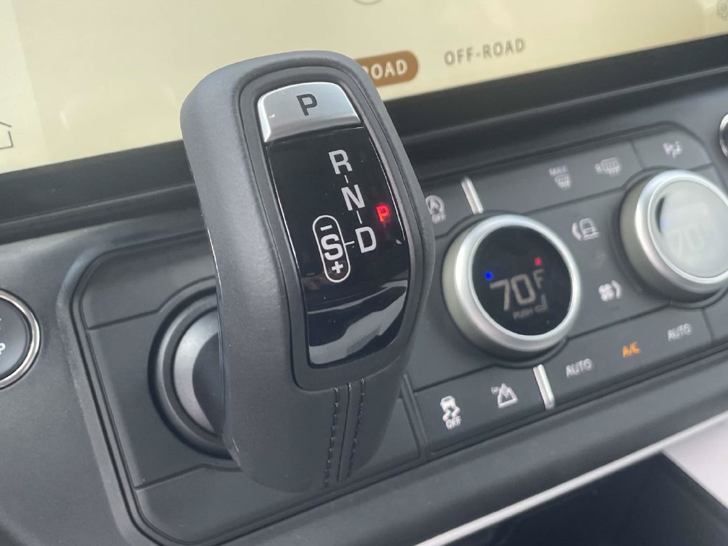 New 2026 Land Rover Defender 110 S AWD/4WD image 29