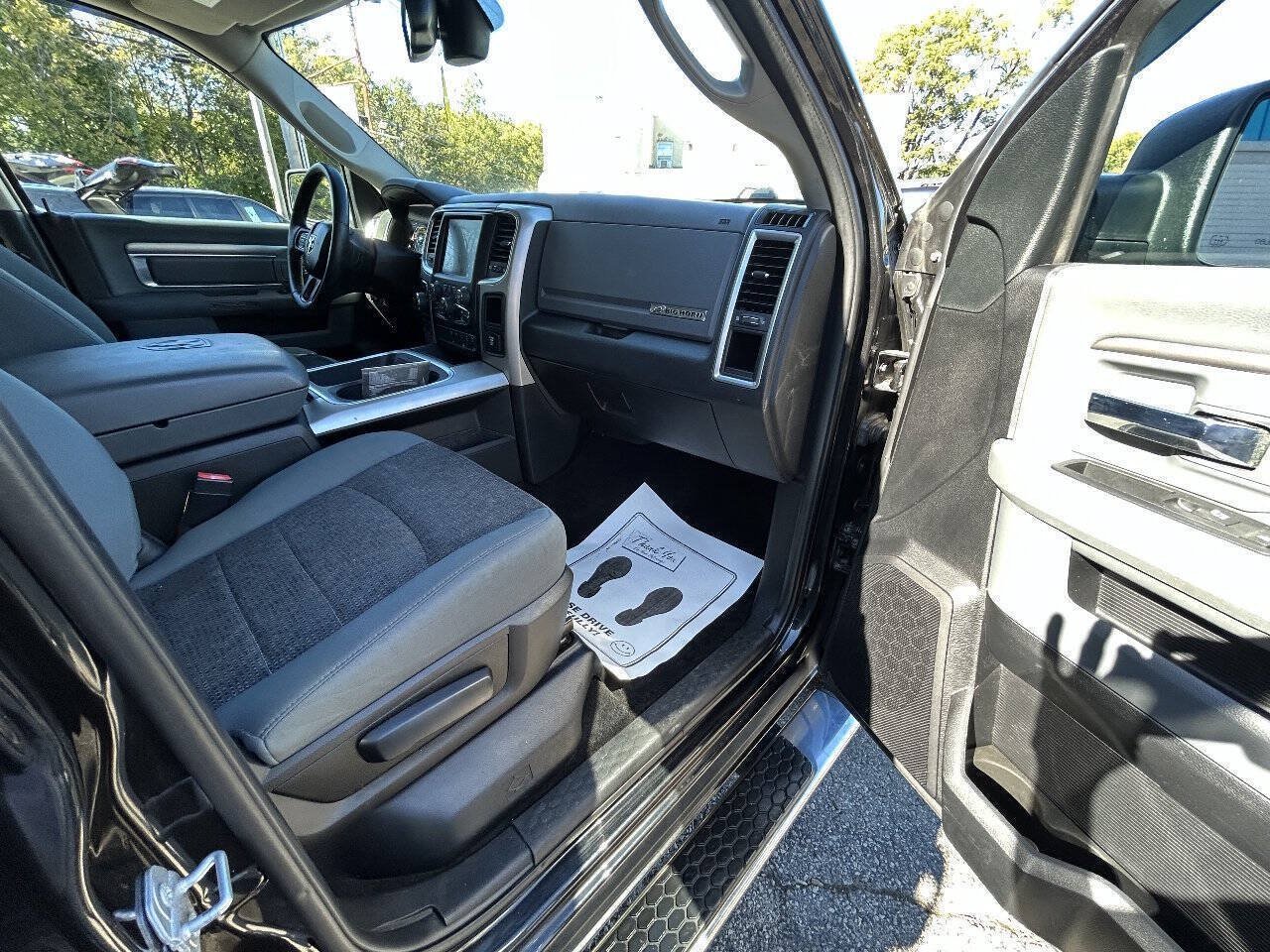 Used 2017 RAM 1500 Big Horn AWD/4WD image 9