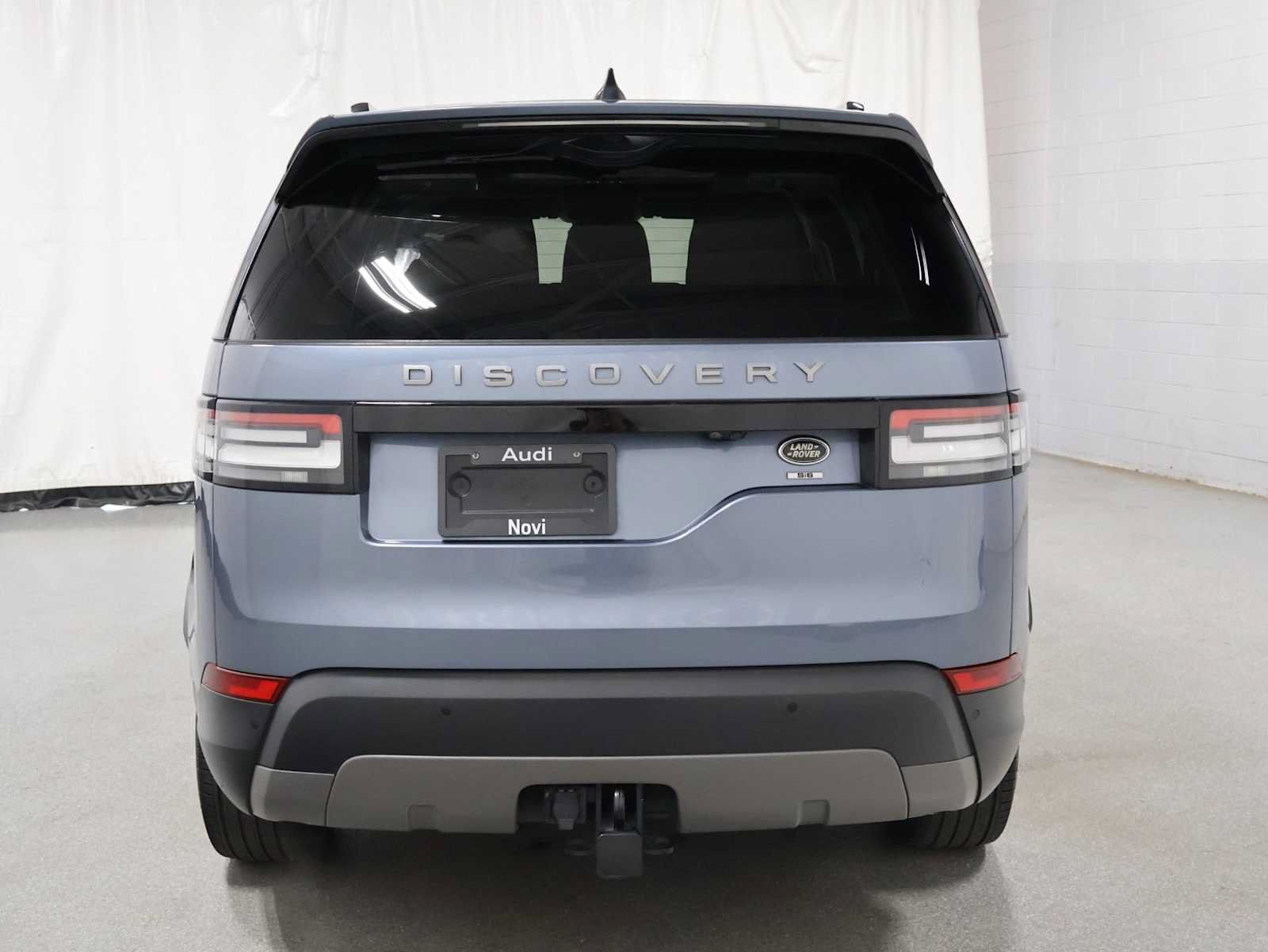 Used 2020 Land Rover Discovery SE AWD/4WD image 8