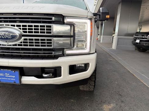Certified 2017 Ford F350 Platinum w/ Platinum Ultimate Package image 4