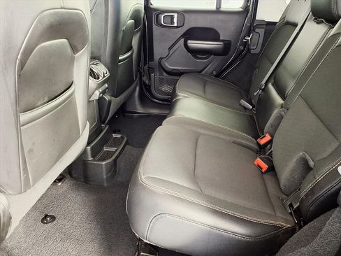 Used 2020 Jeep Wrangler Unlimited Sport image 12
