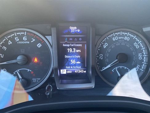 Used 2023 Toyota Tacoma TRD Sport image 28