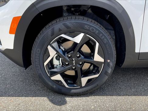 New 2026 Kia Seltos EX image 8