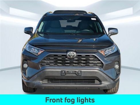 Used 2019 Toyota RAV4 XLE Premium image 11